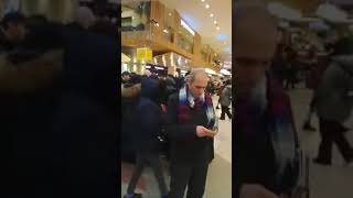 بشارت کلام خداوند توسط انجمن مسیحیان ایرانی و تحدید شدن توسط مسلمانان Göteborg Brunnsparken