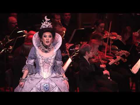 So Young Park as the Queen of the Night