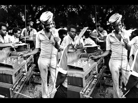 69 PATADAS DJ TOASTING Charlie Ace - Silver And Gold