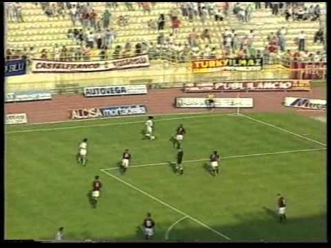 La gioia sfrenata di 2.000 tifosi leccesi al gol di Morello in Bologna-LECCE 2 a 3 del 6 giugno 1993