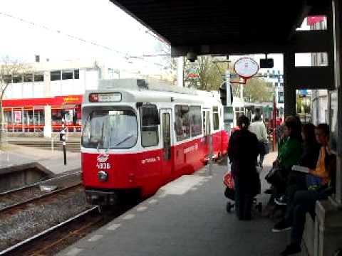 vetrek spits combi van Stadscentrum.AVI