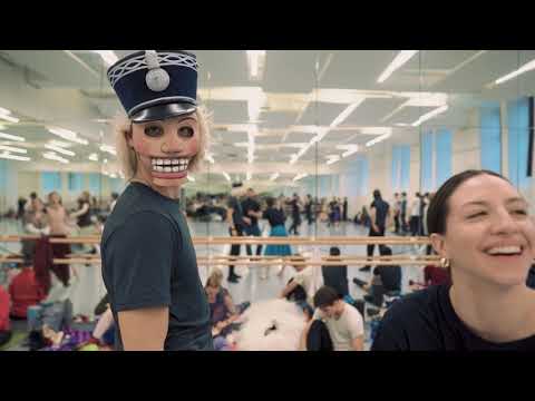 OperaCafé 20221120 - Diótörő lázban ég az OPERA