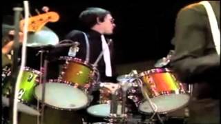 Listening to the Sound (mega mashup) (Commodores, Kid Cudi, Rod Stewart, Andy Kim, Specials,+more)