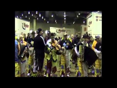 Aqua String Band - Smile Smile Smile - 2013 Show of Shows