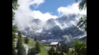 preview picture of video 'Albergo CIURNADÙ Gasthof - La Val - Alta Badia - Dolomites'