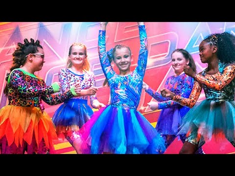 SIGUE EL RITMO (Trailer español)