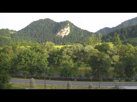 Majówka w Szczawnicy pokój z widokiem na góry.