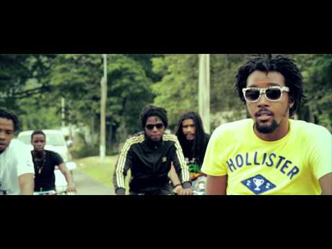 CHRONIXX " BEAT & A MIC " (Official Video)