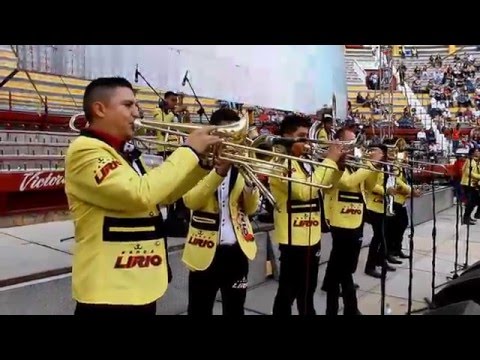BANDA LIRIO - Jaripeo (La Monumental de Morelia Mich.)