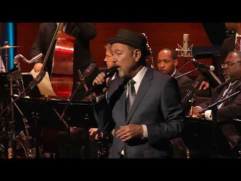 Orquesta De Jazz y Rubén Blades Interpretan Juntos "El Cantante"