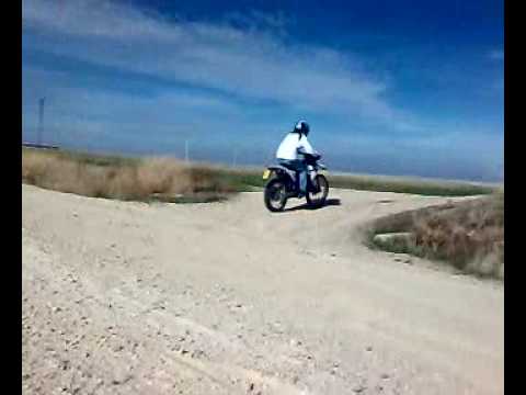 señor X saltando en cantaracillo