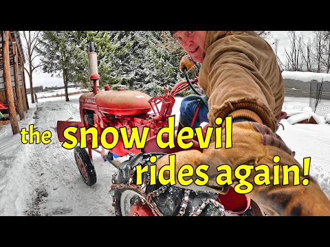 The Snow Devil Rides Again! Plowing Snow with the Farmall Super A + Keeping Cattle in Winter