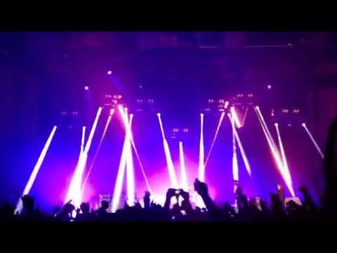 download lagu mp3 mp4 Arctic Monkeys Wellington, download lagu Arctic Monkeys Wellington gratis, unduh video klip Arctic Monkeys Wellington