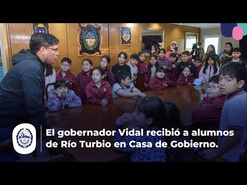 El gobernador Vidal recibió a alumnos de Río Turbio en Casa de Gobierno