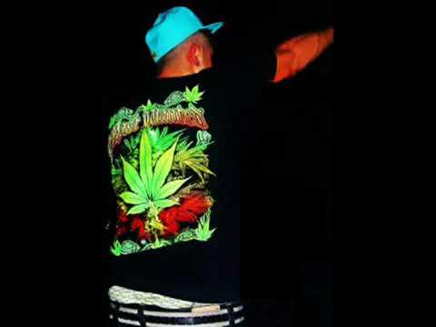 Noizy - We Takin Over ( Jr feat. Ak ) official 2009 mp3