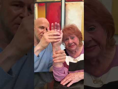 A Magical Trick to Open & Drain Sinus!  Dr. Mandell