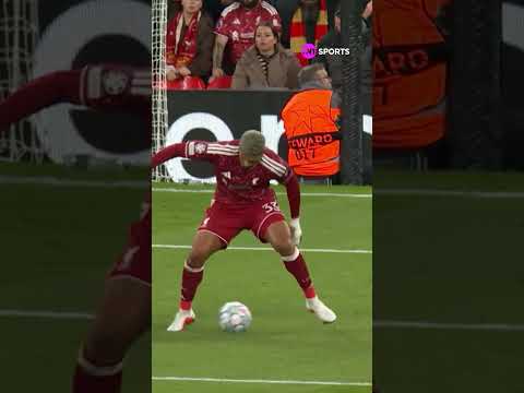 SEU ZAGUEIRO FAZ ISSO? QUE GOLAÇO DO LIVERPOOL COM PASSE DE LETRA! #shorts