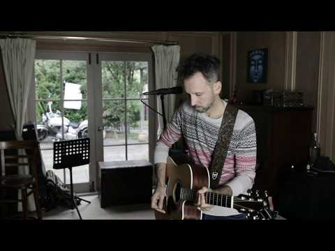 Lucio Battisti - Con il Nastro Rosa (Live looping cover by Andy Maggio)