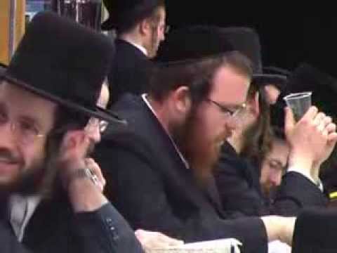 breslever chassidim from moarosh waiting for the sihur