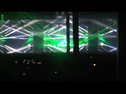 ASOT 700 Festival - Armin van Buuren - Stresstest vs. Are Am Eye (Armin van Buuren Mashup) (Full HD)