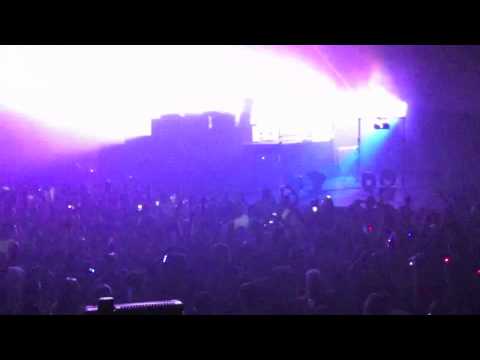 Michael Calfan - Resurrection (Axwell's Recut Club Version) Live Montreal