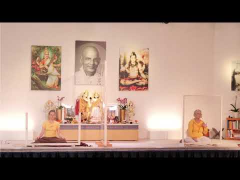 Yogastunde Mittelstufe "Meditatives Halten"  mit Adishakti - Yoga Vidya Live,  02.03.2022, 16:15 Uhr