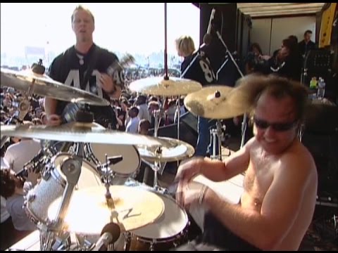 Metallica feat. Bob Rock - Live at Oakland Raiders Parking Lot (2003) [Full Pro-Shot]
