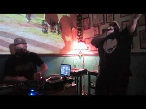 DJ Frenic & MC Boogaloo Dee @ Dili-Dili, Xanthi, April 10, 2014. I