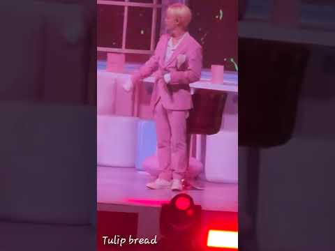 220213 Fan Meeting 필릭스 직캠 (Felix focus) "DOMINO" SKZ’S CHOCOLATE FACTORY #felix