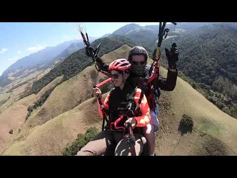 Vôo duplo de parapente em Visconde de Mauá-RJ de quem morre de medo de altura