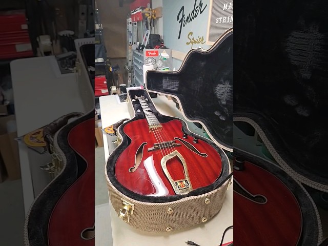 Vídeo relacionado con 12 JAZZ MODELS. HAGSTROM Guitarra de cuerpo hueco TREMAR HJ 500 BLK.