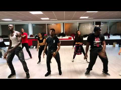 Yap's la pirogue au studio MRG sur Lapiosh ft Dry - dribble facile