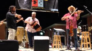 Beausoleil performing  Les Barres de la Prison.