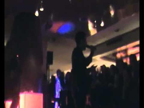 2theUniverse live on stage in Harry´s New York Bar, Köln, 10.12.11 MONEY and BALISTIC