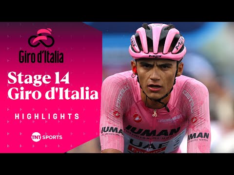 CRASH MARRED STAGE 🤯 | Men's Giro d'Italia Stage 14 Race Highlights | TNT Sports Cycling