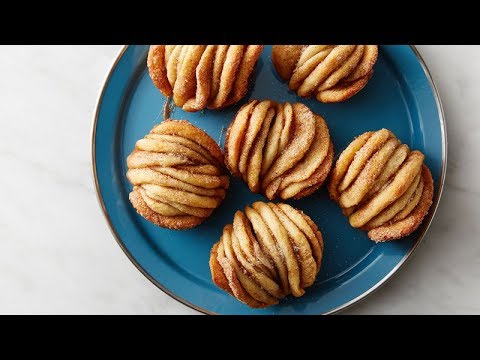 download lagu mp3 mp4 Pull Apart Cinnamon Roll Muffins, download lagu Pull Apart Cinnamon Roll Muffins gratis, unduh video klip Pull Apart Cinnamon Roll Muffins