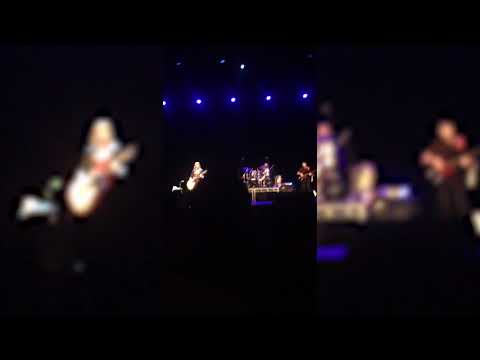 Suzanne Vega - Luka @ London Palladium (Sep 28, 2017)