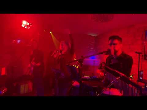 BOSS BAND - Something got me started (Simply Red cover)