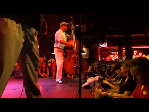 Restless - Sixteen Tons @ Disney Paris 2014