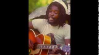 ♕ Peter Tosh ♕  I Am That I Am. acoustic ♩♪♫♬