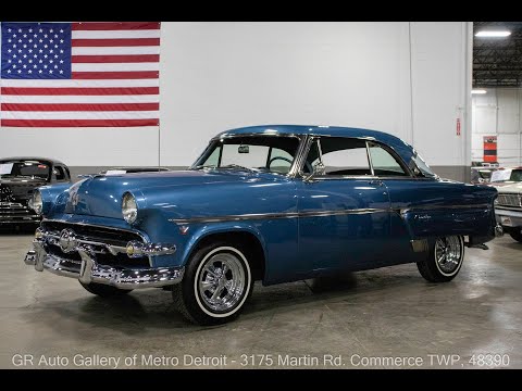 1954 Ford Crestline (CC-1936747) for sale in Kentwood, Michigan