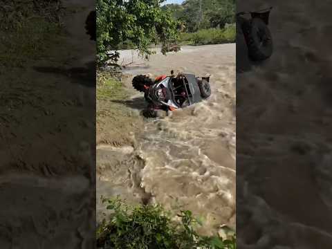 🤯 #4x4 #offroad #accidente #canam #razer #mexico