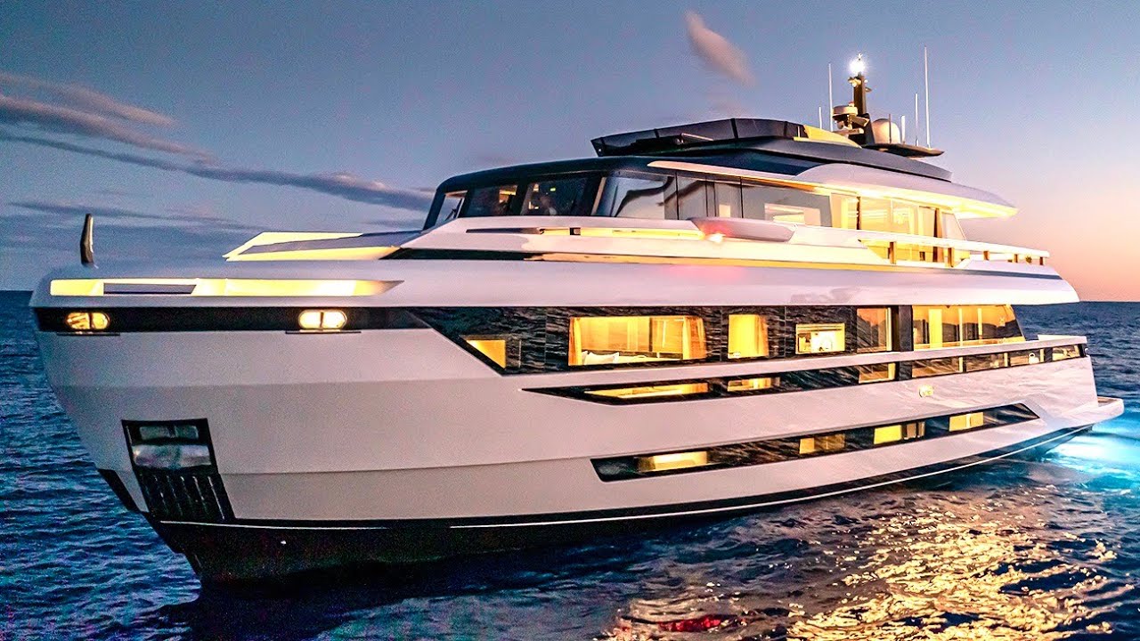 Superyacht Tour: Extra Yachts 96 Triplex