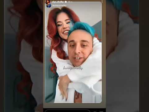 Никита Голев и Оля Шелби как левый и правый кросовка.