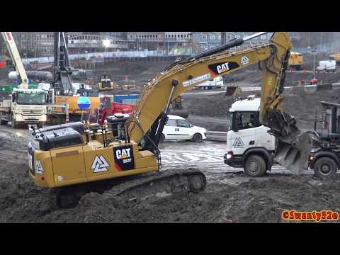 4K| CAT 352F Climbing And Loading Scania R650