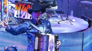 Tus Dos Vestidos Los Tigres del Norte  02Junio'17 Domo Care