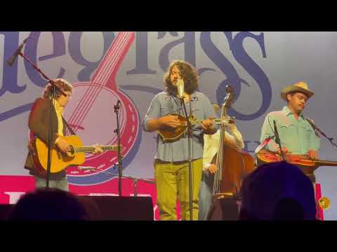 East Nash Grass "Starlet Iris" Bluegrass Nights at the Ryman
