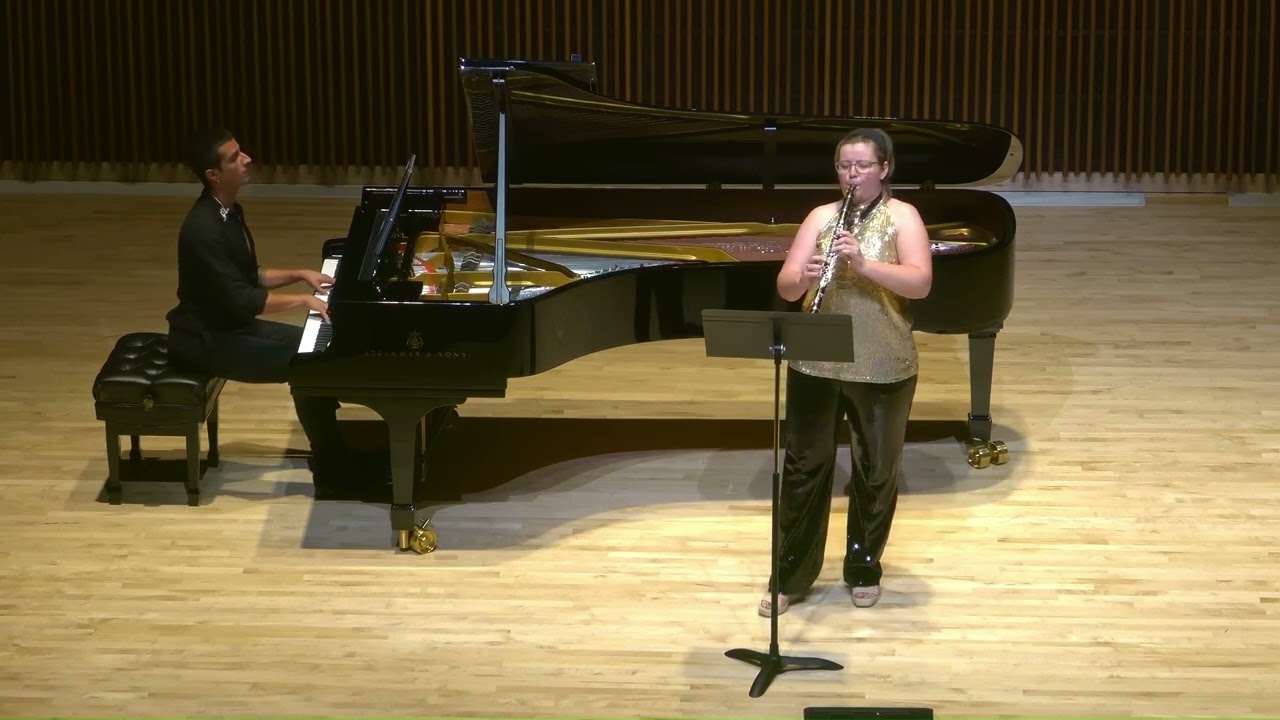 Promotional video thumbnail 1 for Classical Clarinetist, Karolina K