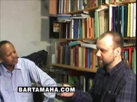 Martin Orwin Af Soomaaliguu ku hadlaa, waxna ku baraa