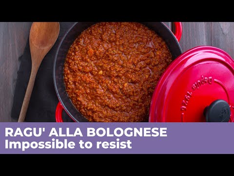 How to prepare RAGU' ALLA BOLOGNESE - Traditional Italian recipe